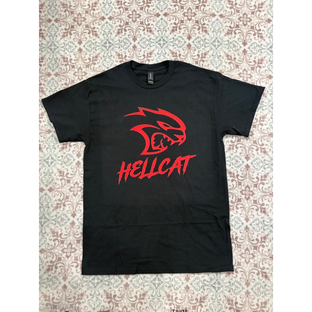 Gildan Heavy Cotton Black Hellcat Graphic T-Shirt Mens Medium Red Logo Tee